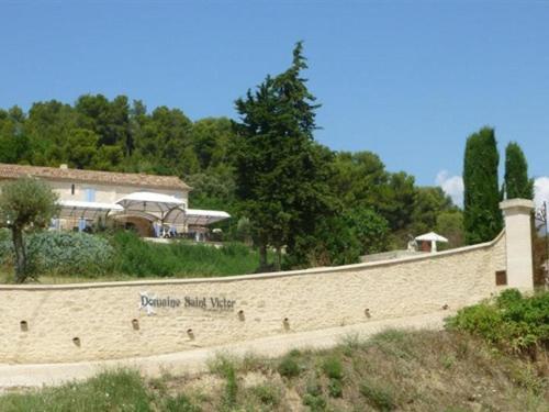 圣维克托庄园酒店 La Tour-dʼAigues 外观 照片